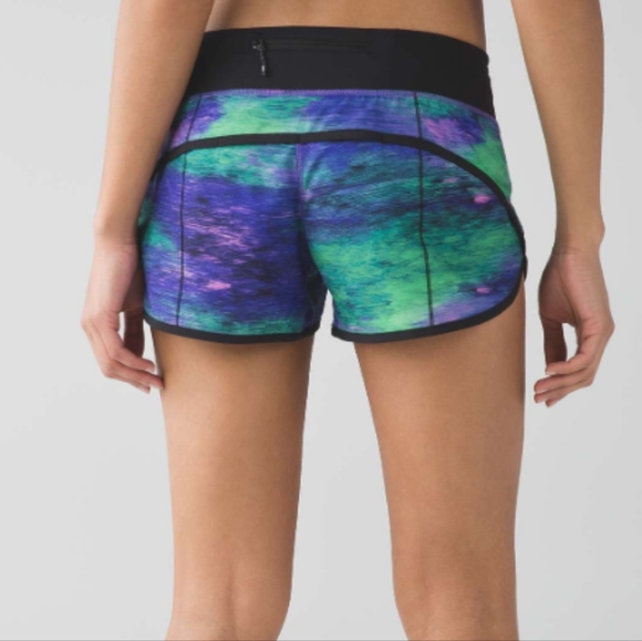 Lululemon Sz 8 Speed Up Shorts Rio Nights 2.5" Inseam - Picture 3 of 9